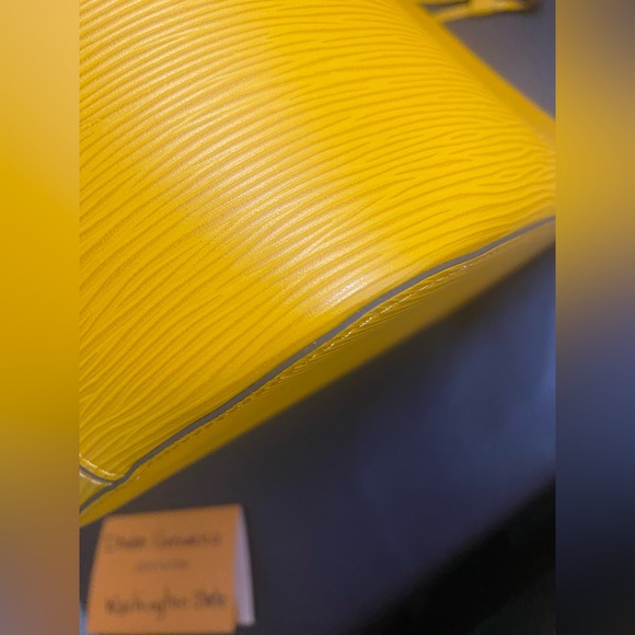 LV Neverfull MM in epi Citron - Picture 9 of 16